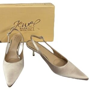 Jewel Badgley Mischka Ilana Champagne Satin Slingback Kitten Heels 8.5
